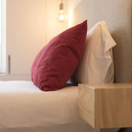 Lovelystay - Top Floor Balcony Apartment بورتو المظهر الخارجي الصورة