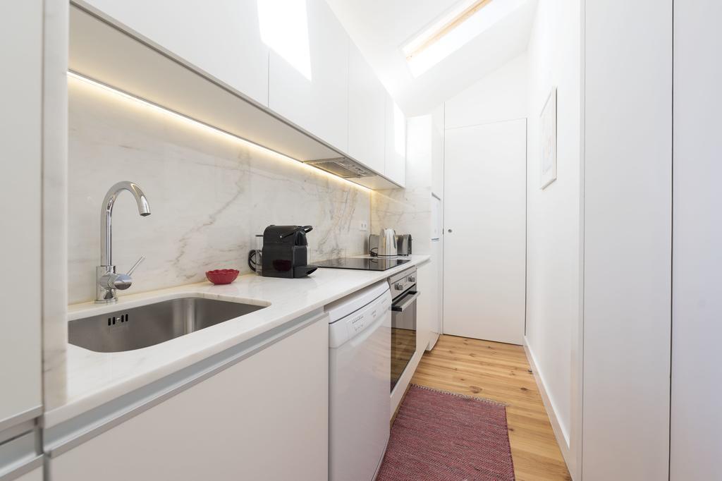 Lovelystay - Top Floor Balcony Apartment بورتو المظهر الخارجي الصورة